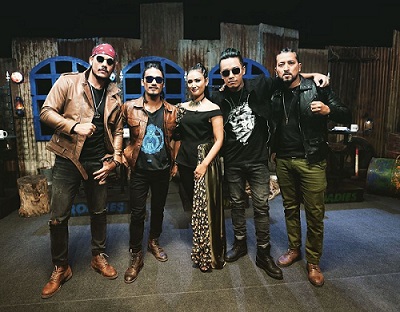 Raymon Das Shrestha with Himalayan Roadies Team