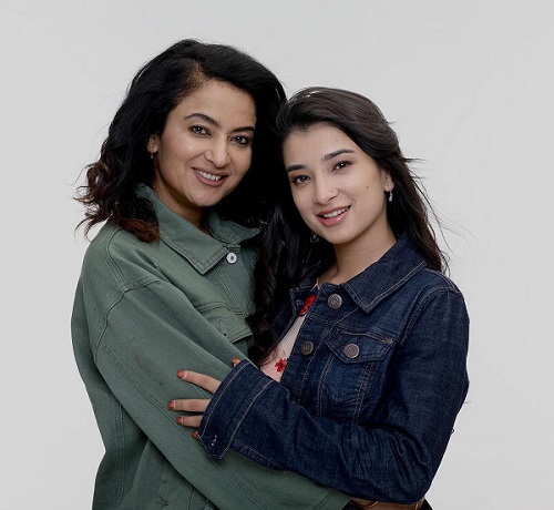 Suhana Thapa with mother Jharana Thapa